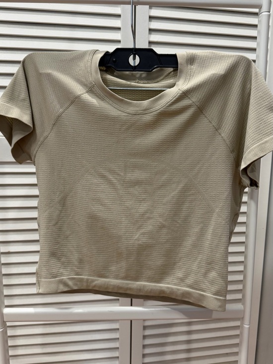 lululemon athletica Tops - Lululemon Swiftly Tech Cropped Short-Sleeve Shirt 2.0 Size 6
